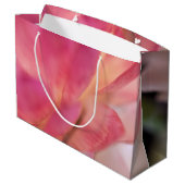 Heldere roze strobloem groot cadeauzakje (Achterkant Gekanteld)