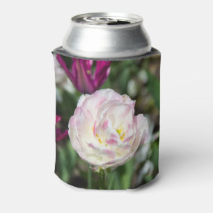 Heldere roze tulpen op een zonnige dag blikjeskoeler