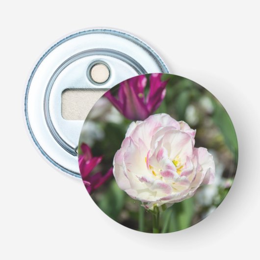 Heldere roze tulpen op een zonnige dag button flesopener (Voorkant)