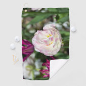 Heldere roze tulpen op een zonnige dag golfhanddoek (Insitu)