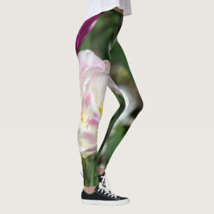 Heldere roze tulpen op een zonnige dag leggings