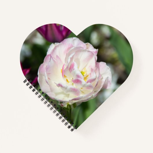 Heldere roze tulpen op een zonnige dag notitieboek (Voorkant)