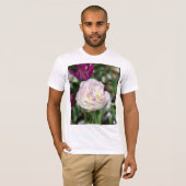 Heldere roze tulpen op een zonnige dag t-shirt (Voorkant volledig)