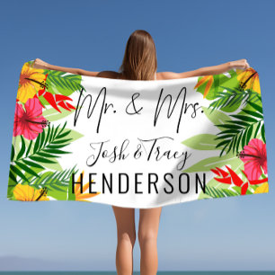 Heldere Tropische bloemen en bladeren Mr en Mrs. Strandlaken