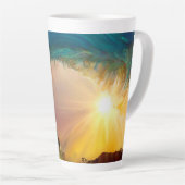 Heldere tropische golfbrekers bij zonsondergang latte mok (Rechterhoek)