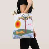 Heldere tropische palmboom, zon en golven tote bag (Dichtbij)