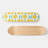 Heldere, turquoise en geel geschilderde vormen persoonlijk skateboard (Horizontaal)
