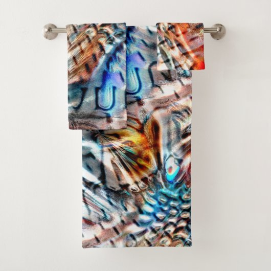 Heldere, verdraaide fluwelen of plumage bad handdoek (Insitu)