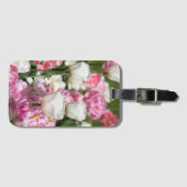Heldere witte en roze tulpen op een zonnige dag bagagelabel (Voorkant (horizontaal))
