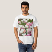 Heldere witte en roze tulpen op een zonnige dag t-shirt (Voorkant volledig)