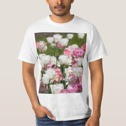 Heldere witte en roze tulpen op een zonnige dag t-shirt (Voorkant)