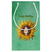 Heldere Zonnebloem Met Meisjes Gezicht Op Groen Klein Cadeauzakje (Achterkant)