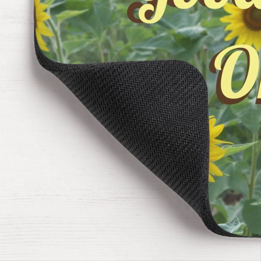 Heldere zonnebloemen Alleen goede steekproeven Muismat (Hoek)