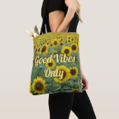 Heldere zonnebloemen Alleen goede steekproeven Tote Bag (Dichtbij)