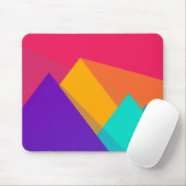 Heldergekleurde geometrische driehoeken en piramid muismat (Met muis)
