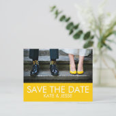 Heldergele foto Save the Date Briefkaart (Staand voorkant)