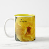 Heldergele rozenbloemen gespiegeld Afbeelding Tweekleurige Koffiemok (Links)