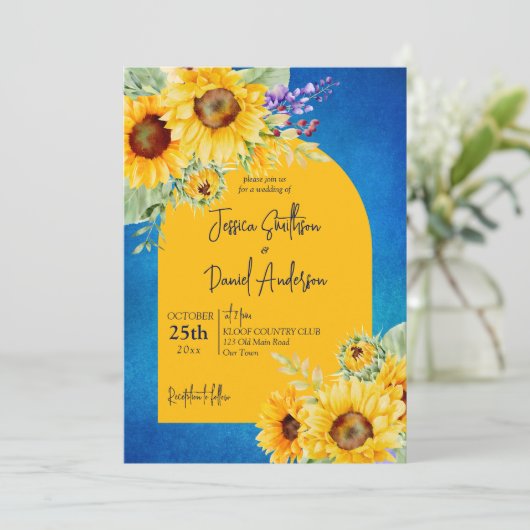 Heldergele zonnebloemen op blauwe achtergrond kaart (Staand voorkant)