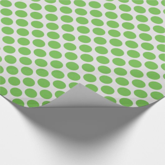 Heldergroen en wit Moderne Big Polka Dots Cadeaupapier (Hoek)