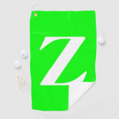 Heldergroen wit monogram golfhanddoek (Insitu)