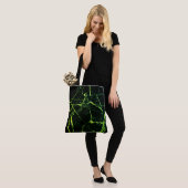 Heldergroene marmer  tote bag (Op model)