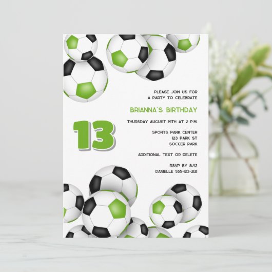 Heldergroene zwarte voetballen Kinderverjaardag Kaart (Staand voorkant)