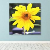 Helderheid zonnebloem - 24 x 24 inch dichtbij canvas afdruk (Insitu (Houten vloer))