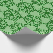 Helderkleurig kerstgroen Snowflake-patroon Cadeaupapier (Hoek)