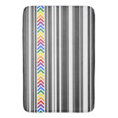 Helderkleurig patroon op donkergrijs en witte stre badmat (Voorkant Verticaal)