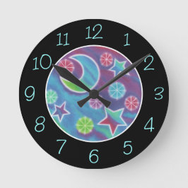 Heldernachtklok rond zwart ronde klok