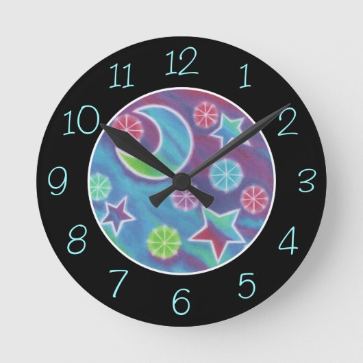 Heldernachtklok rond zwart ronde klok (Voorkant)