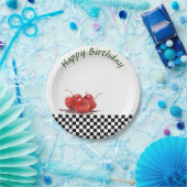 Helderrode kersen op een gecontroleerd tablet 2 papieren bordje (Feest)