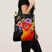 Helderrode vaas van bloemen tote bag (Dichtbij)
