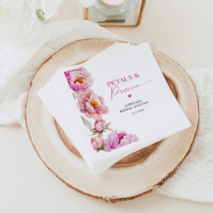 Helderroze bloemblaadjes en prosecco bruids servet