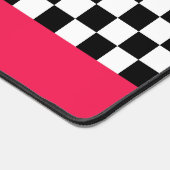 Helderroze en dambord bureaumat (Hoek)