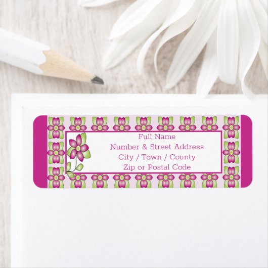 Helderroze floraal met groen adres etiket (Insitu)