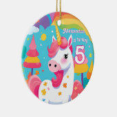 Helderroze Schattigee eenhoorn verjaardag Keramisch Ornament (Rechts)