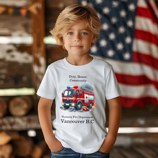 Heldhaftige brandweerman pakt brand in stad aan t-shirt