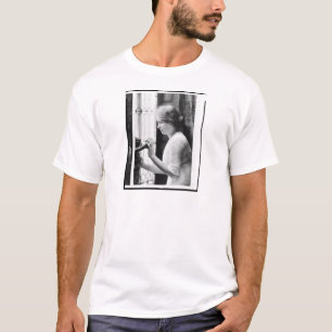 Helen Keller Watering Planten Portret T-shirt
