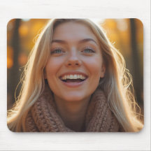 Helena Chevalier close-up in het herfstbos