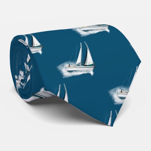 Helende zeilboot op wit water stropdas (Opgerold)