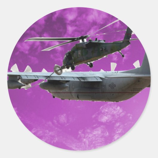 Helikopter tankt bij C-130 Ronde Sticker (Voorkant)