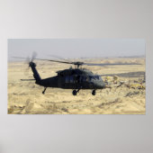 Helikopter voor zwarte hek poster (Voorkant)