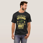 Helikopterpiloot Vietnam hoort een huey op een mij T-shirt (Voorkant volledig)