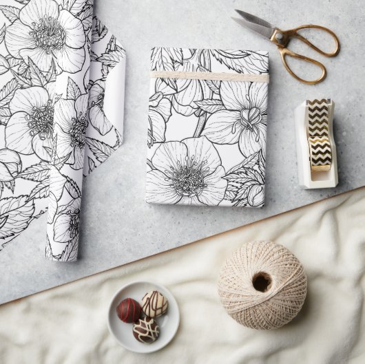 Hellebores in zwart-wit cadeaupapier (Crafts)