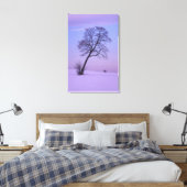 Hellende boom in besneeuwd veld; Chippewa County; Canvas Afdruk (Insitu (Slaapkamer))