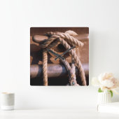 Helling verbonden met een Stropdas van een boot Vierkante Klok (Huis)