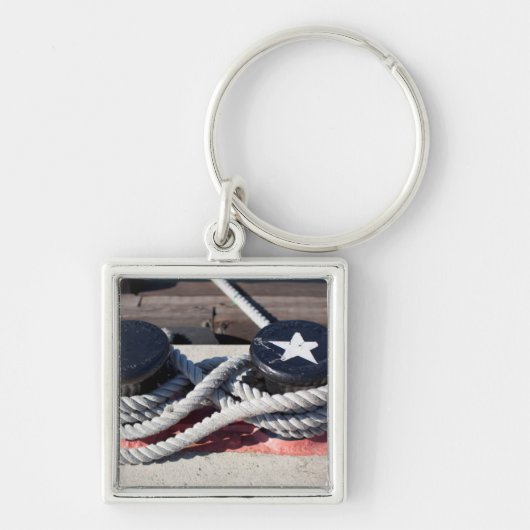 Helling verbonden met twee bollen sleutelhanger (Voorkant)