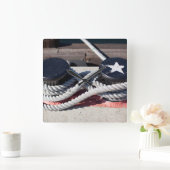 Helling verbonden met twee bollen vierkante klok (Huis)