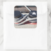 Helling verbonden met twee bollen vierkante sticker (Tas)